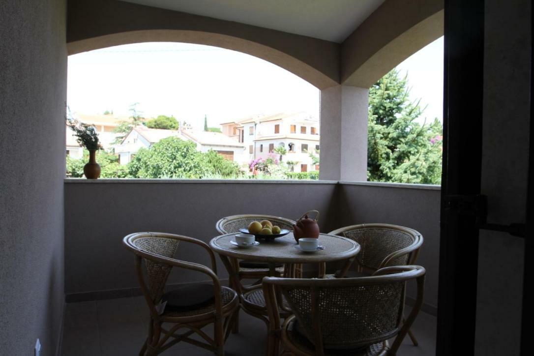 Premantura Olive Garden Villa Bagian luar foto