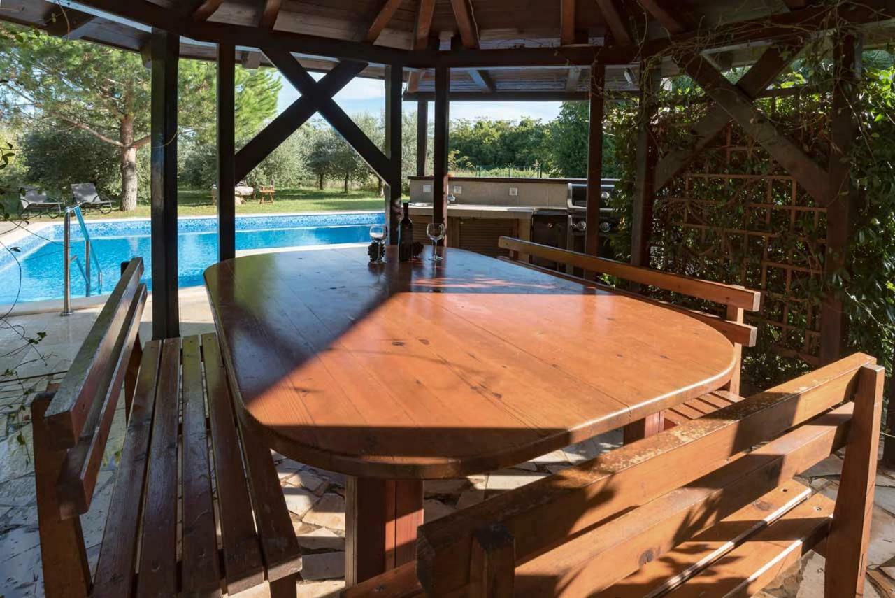Premantura Olive Garden Villa Bagian luar foto